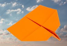 Der Habicht Wie bastelt man einen Papierflieger Anleitung - Habicht falten